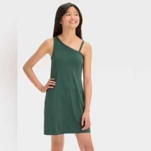 Elegant Green One-Shoulder Dress
